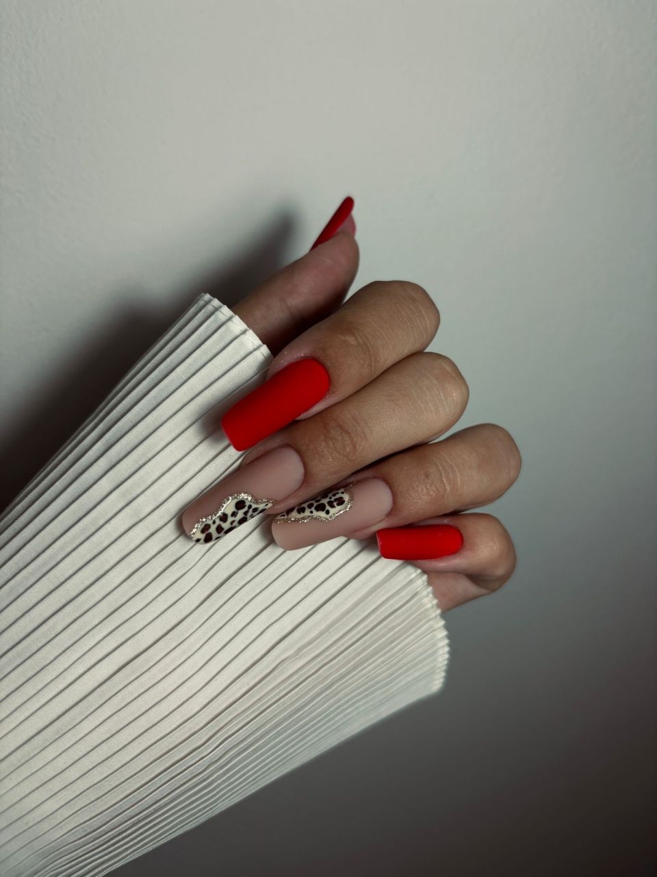 Manichiura SLIM - marime mare made by Adelina  Nails - from Stailer
