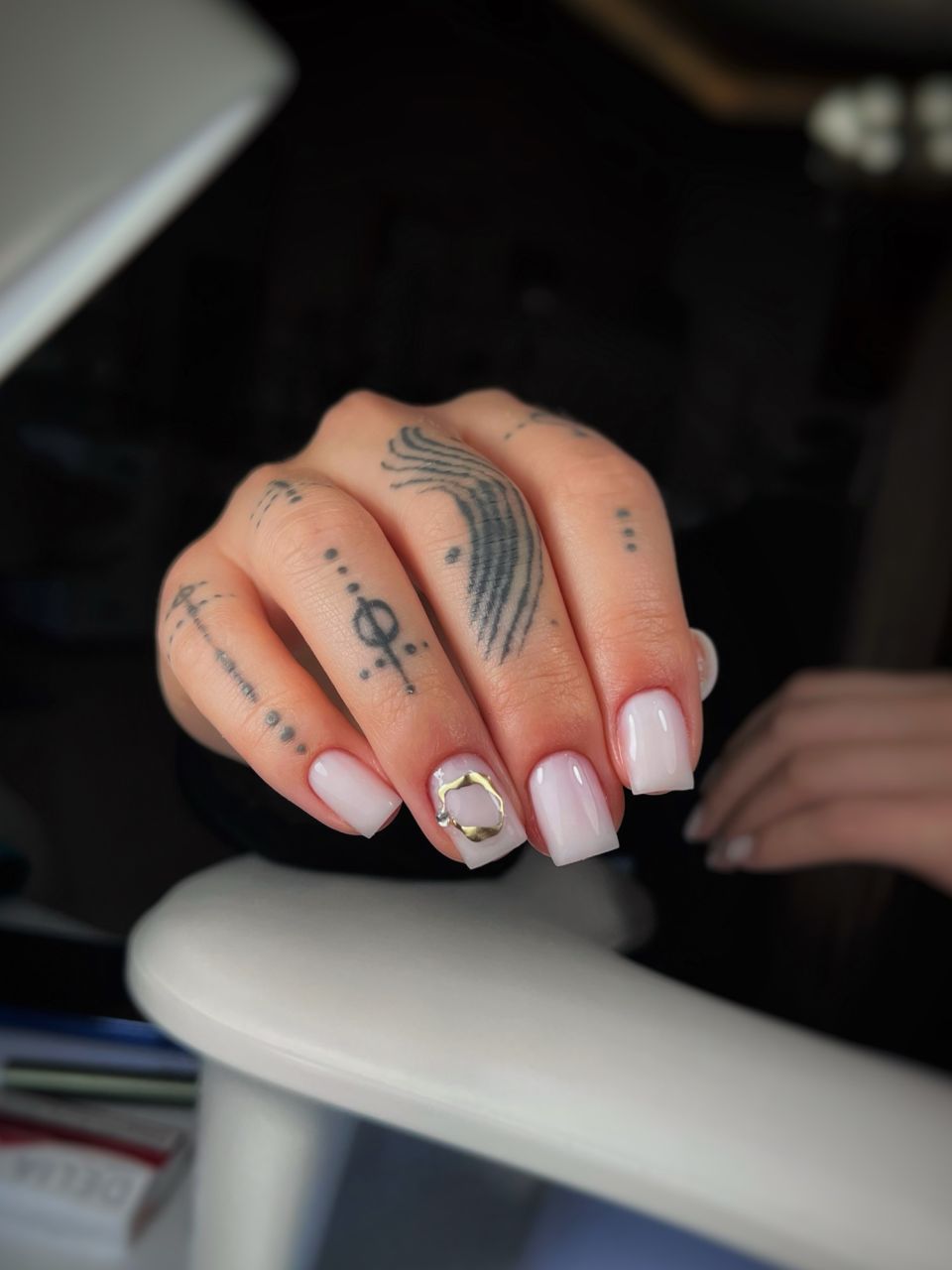 Manichiura constructie unghii cu gel - marime 1-2 made by Adina Gradinaru - from Stailer