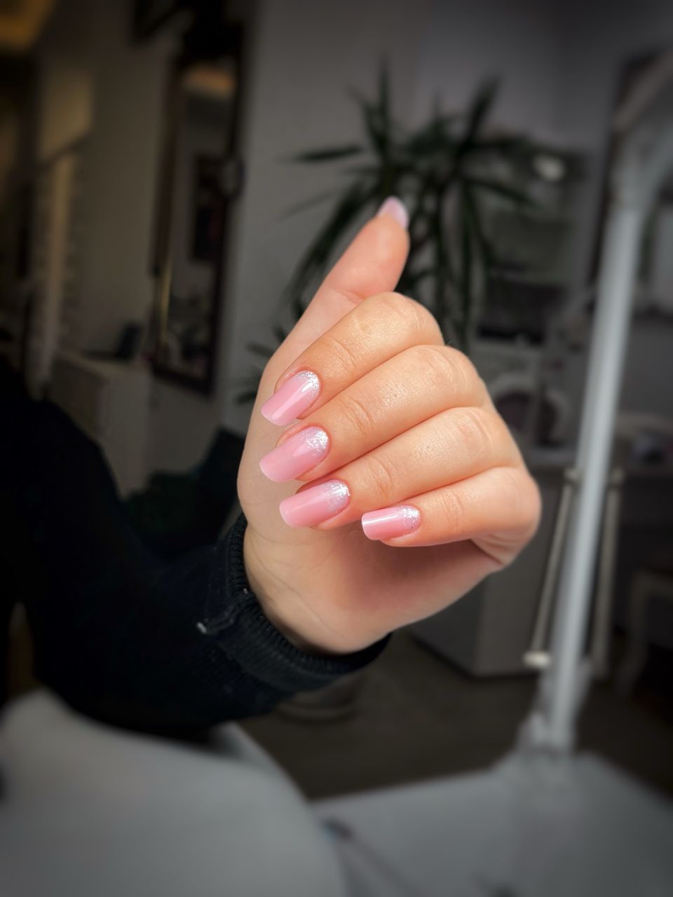 Manichiura constructie unghii cu gel - marime 3+ made by Adina Gradinaru - from Stailer