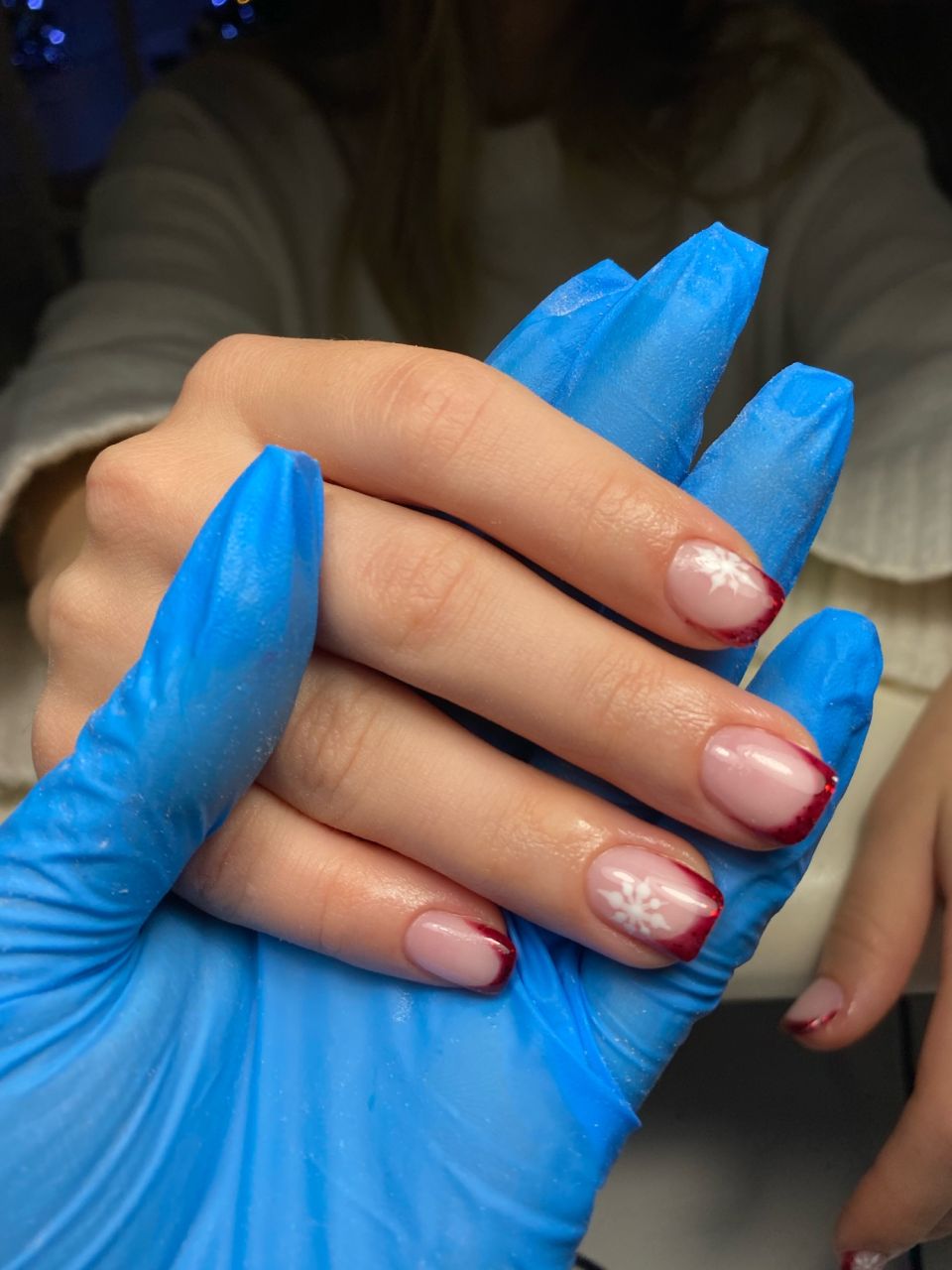 Manichiura cu gel pe unghie naturala made by Andreea Denisa - from Stailer