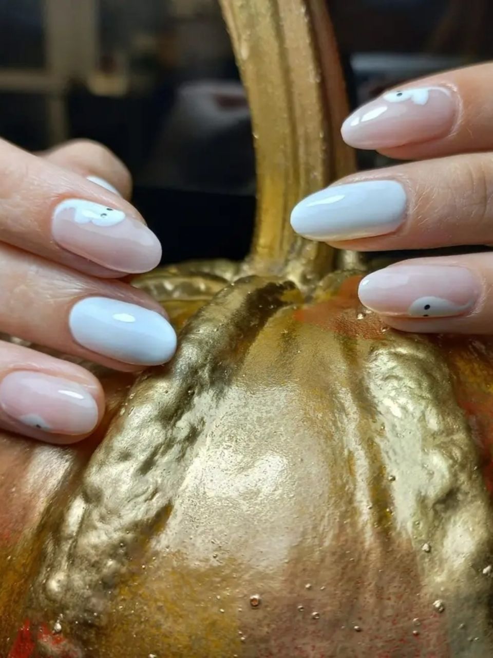 Manichiura cu oja semipermanenta Apex made by Angelica Sindila - from Stailer Manichiura cu oja semipermanenta Apex made by Angelica Sindila - from Stailer