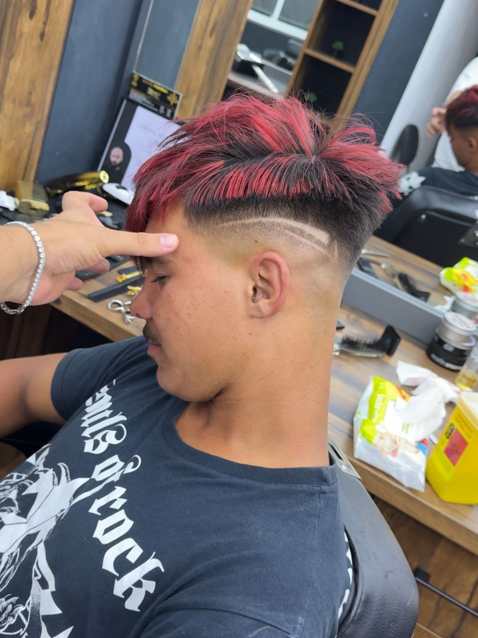 Tuns skin fade made by Vlad Croitoru - from Stailer