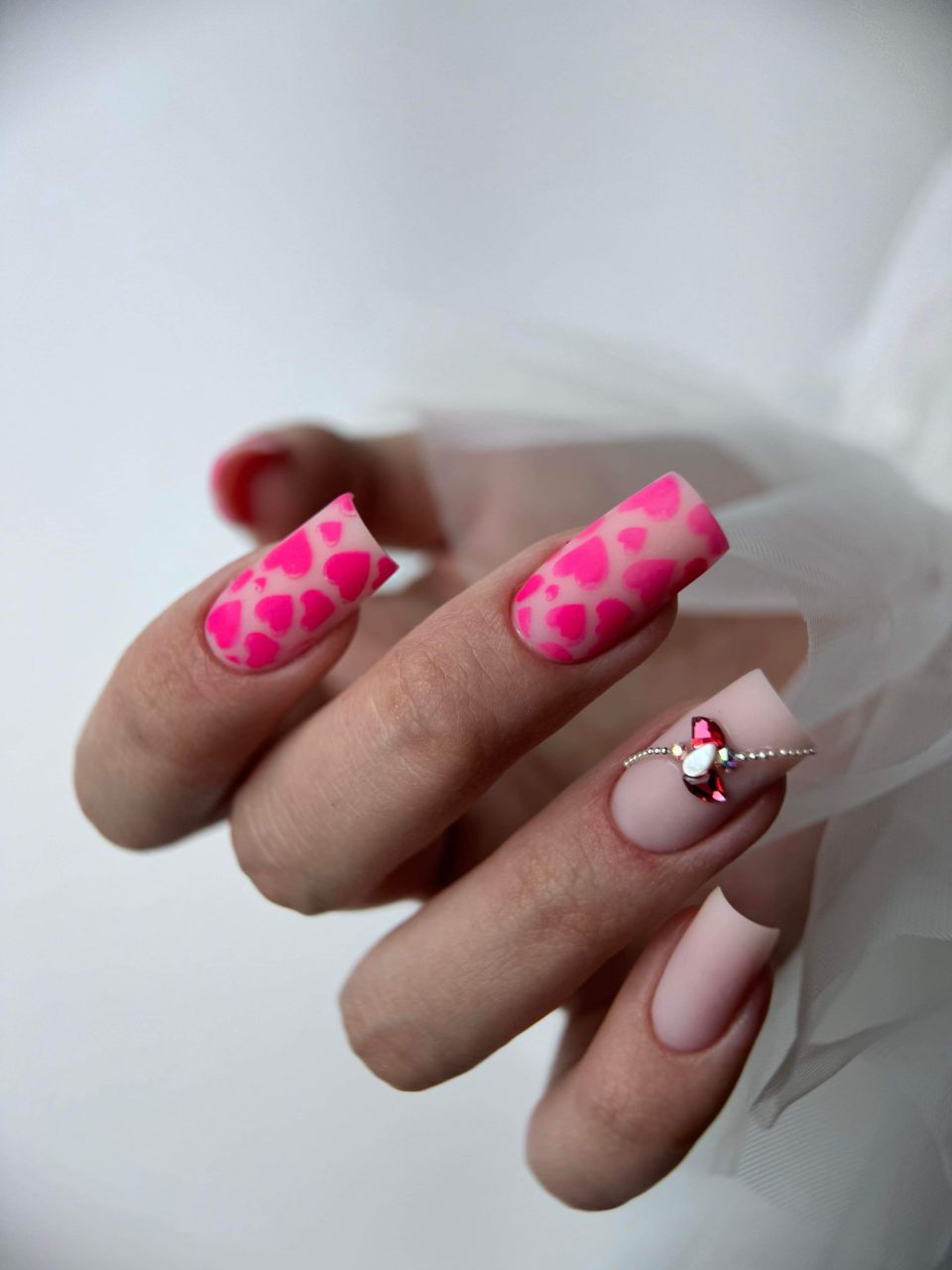 Intretinere unghii cu gel – marime M made by Teodora Dediu - from Stailer