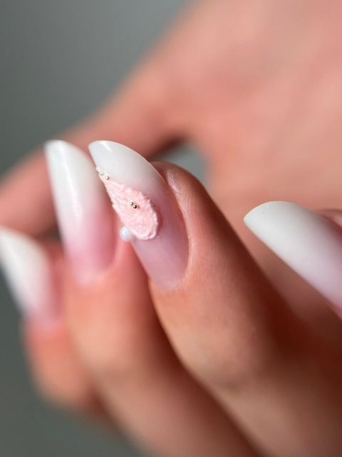Manichiura constructie unghii cu gel  - Slim made by Teodora Dediu - from Stailer
