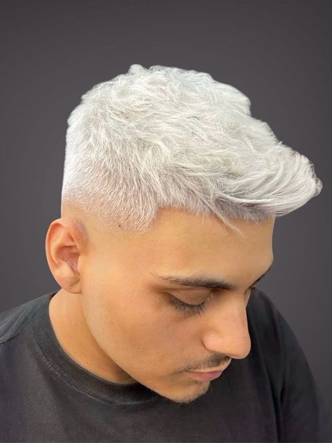 Tuns skin fade si spalat made by Sebastian Răzvan - from Stailer