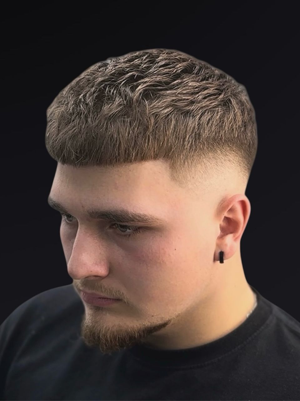Tuns skin fade si spalat made by Sebastian Răzvan - from Stailer
