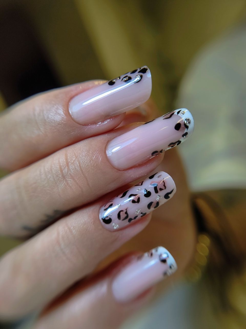 Manichiura constructie cu gel - marimea 3-4 made by Andreea Biru - from Stailer