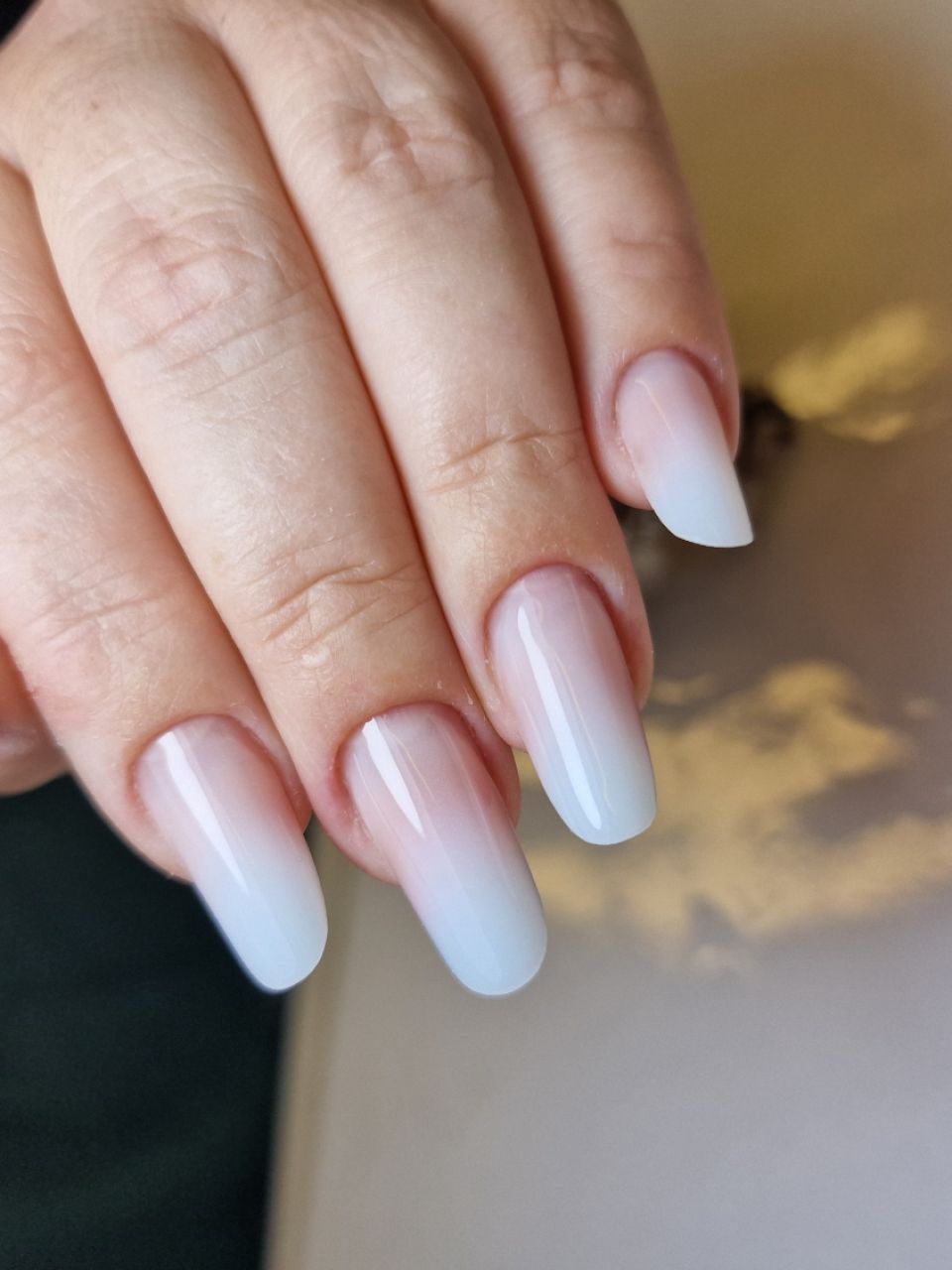 Manichiura constructie cu gel - marimea 3-4 made by Andreea Biru - from Stailer