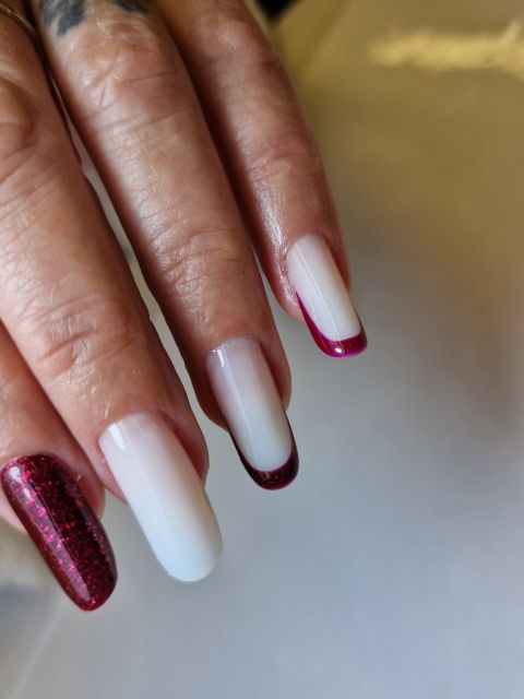 Manichiura constructie cu gel - marimea 3-4