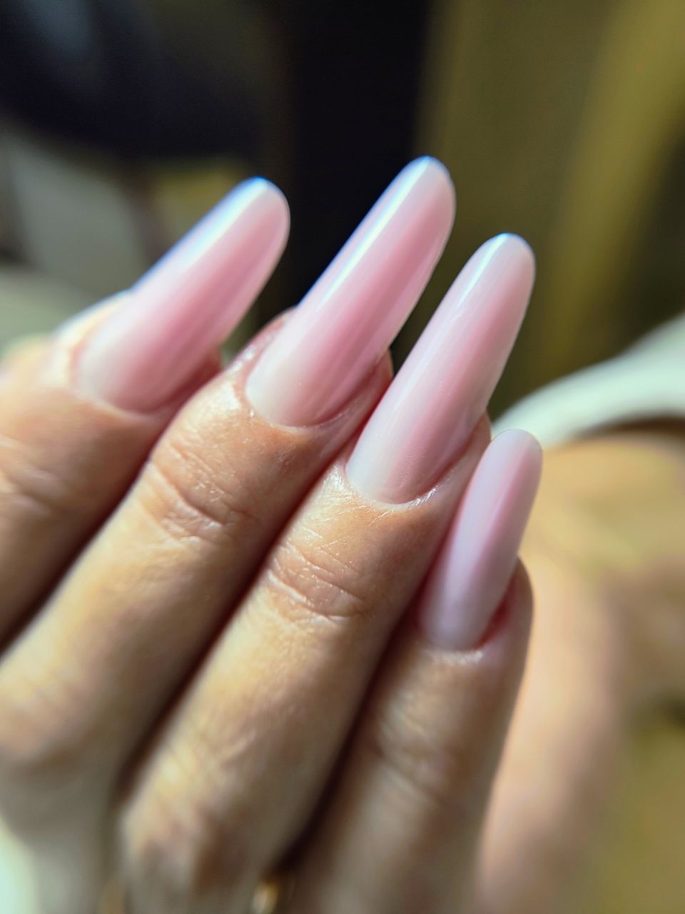 Manichiura constructie unghii cu gel made by Andreea Biru - from Stailer