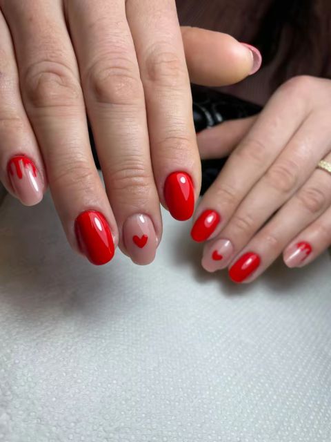 Manichiura cu gel pe unghie naturala made by Andreea Biru - from Stailer