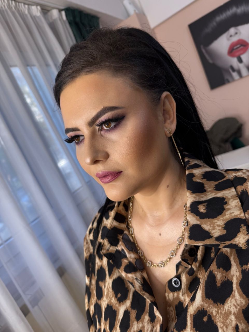 Machiaj de seara cu gene banda made by Cristiana Mitroi - from Stailer