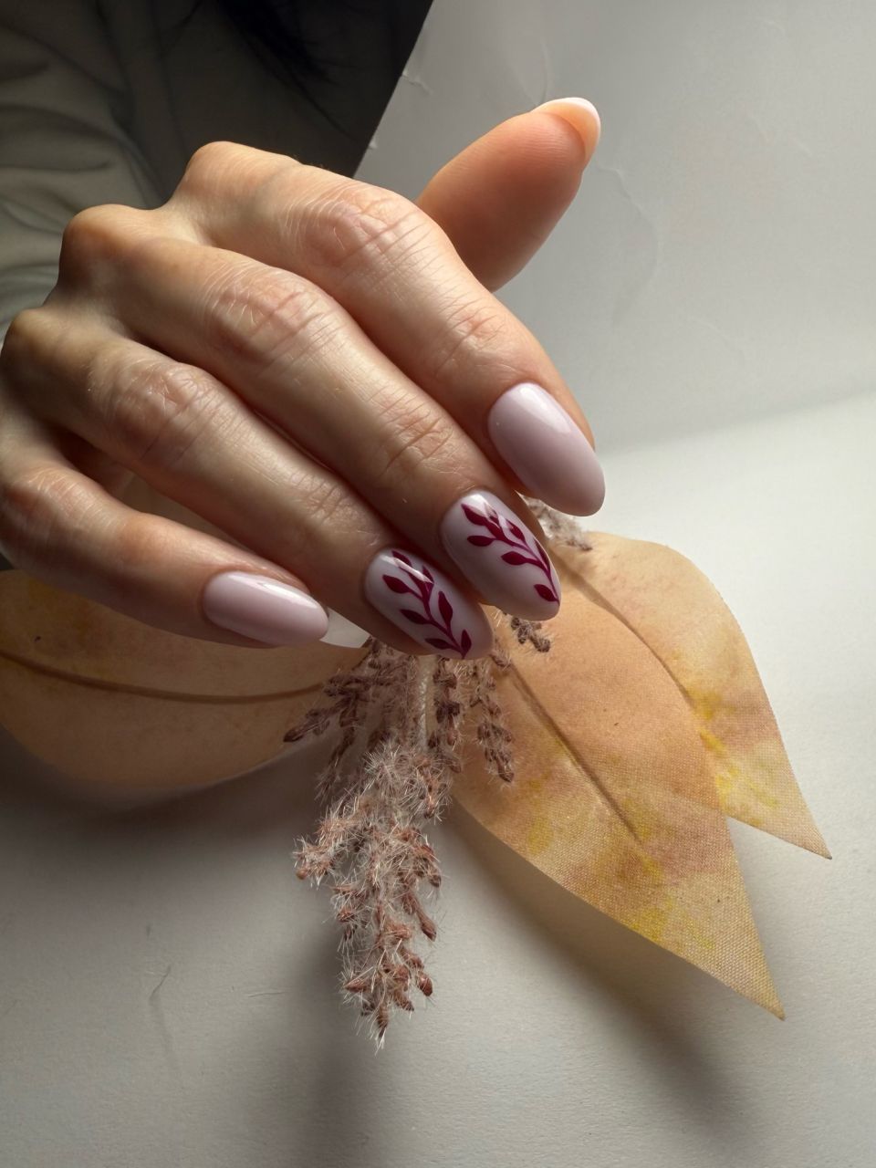 Manichiura semipermanenta cu apex made by Cristiana Mitroi - from Stailer