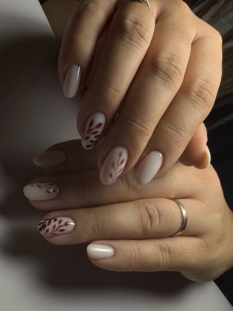 Manichiura semipermanenta cu apex