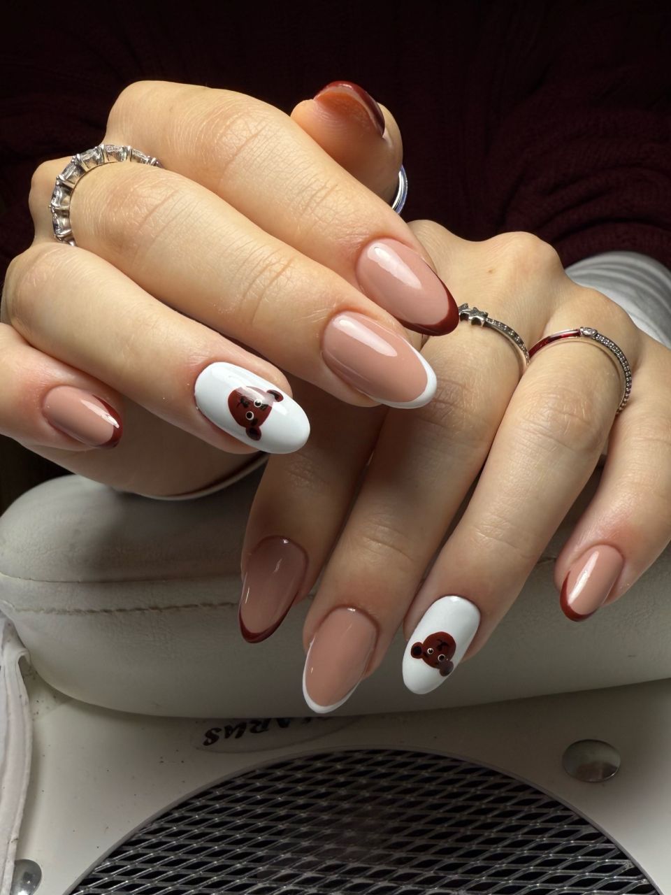 Manichiura semipermanenta cu apex made by Cristiana Mitroi - from Stailer