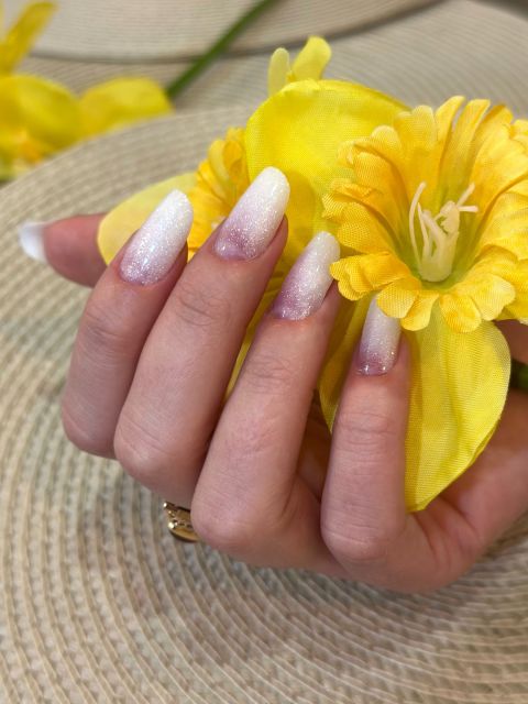 Manichiura cu gel tipsuri reutilizabile