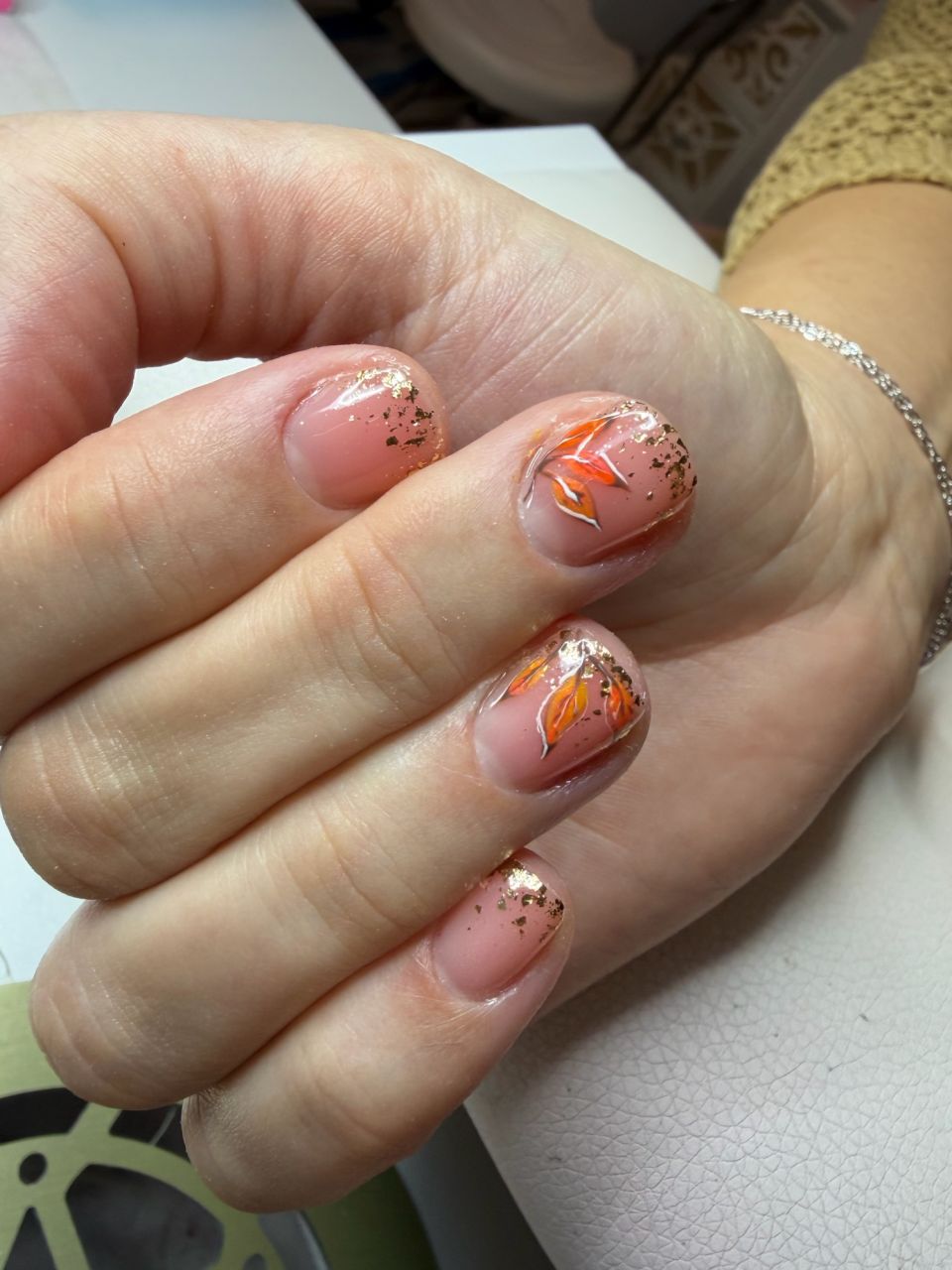 Manichiura semipermanenta cu apex made by Cristina  Matei - from Stailer