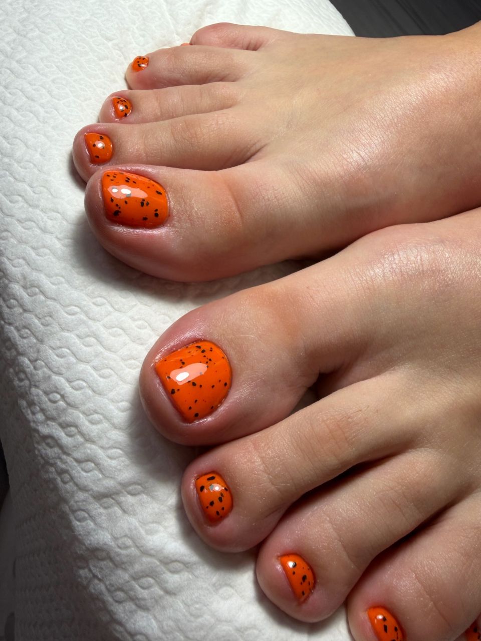 Pedichiura cu oja semipermanenta made by Cristina  Matei - from Stailer