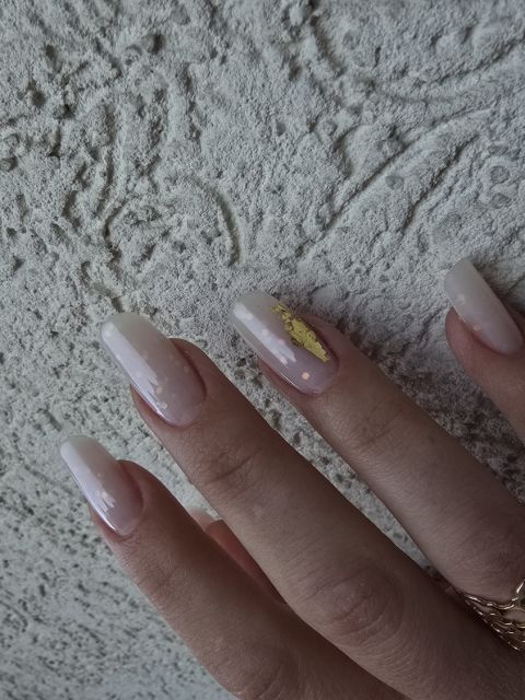 Manichiura intretinere - slim made by Andreea Moise - from Stailer