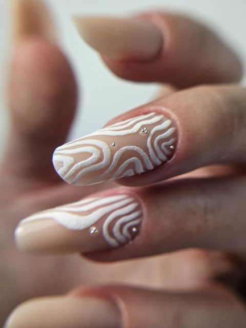 Manichiura constructie unghii cu gel -  slim  made by Ioana Grigoras Lupu - from Stailer