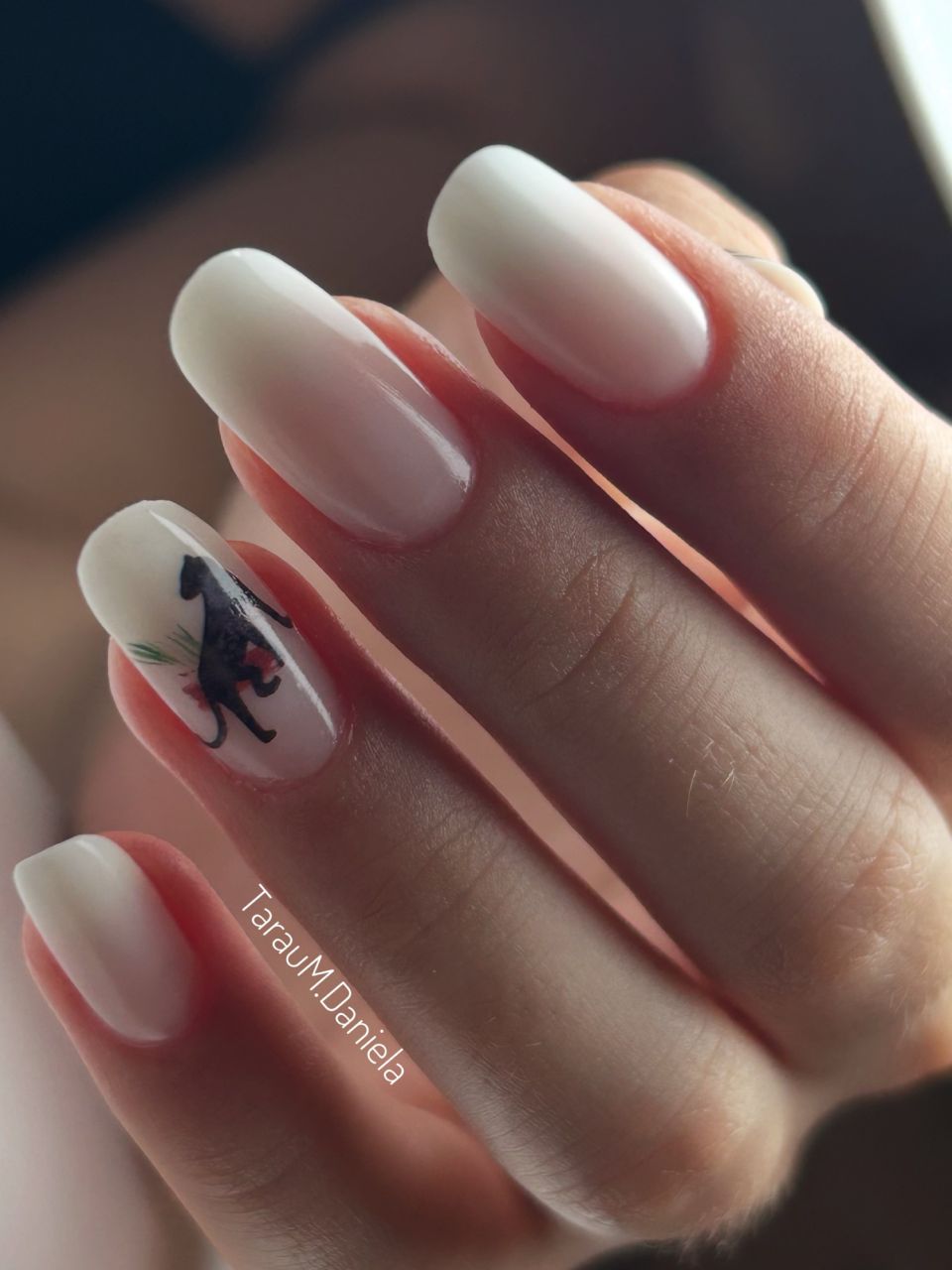 Manichiura constructie unghii cu gel made by Daniela Tarau - from Stailer
