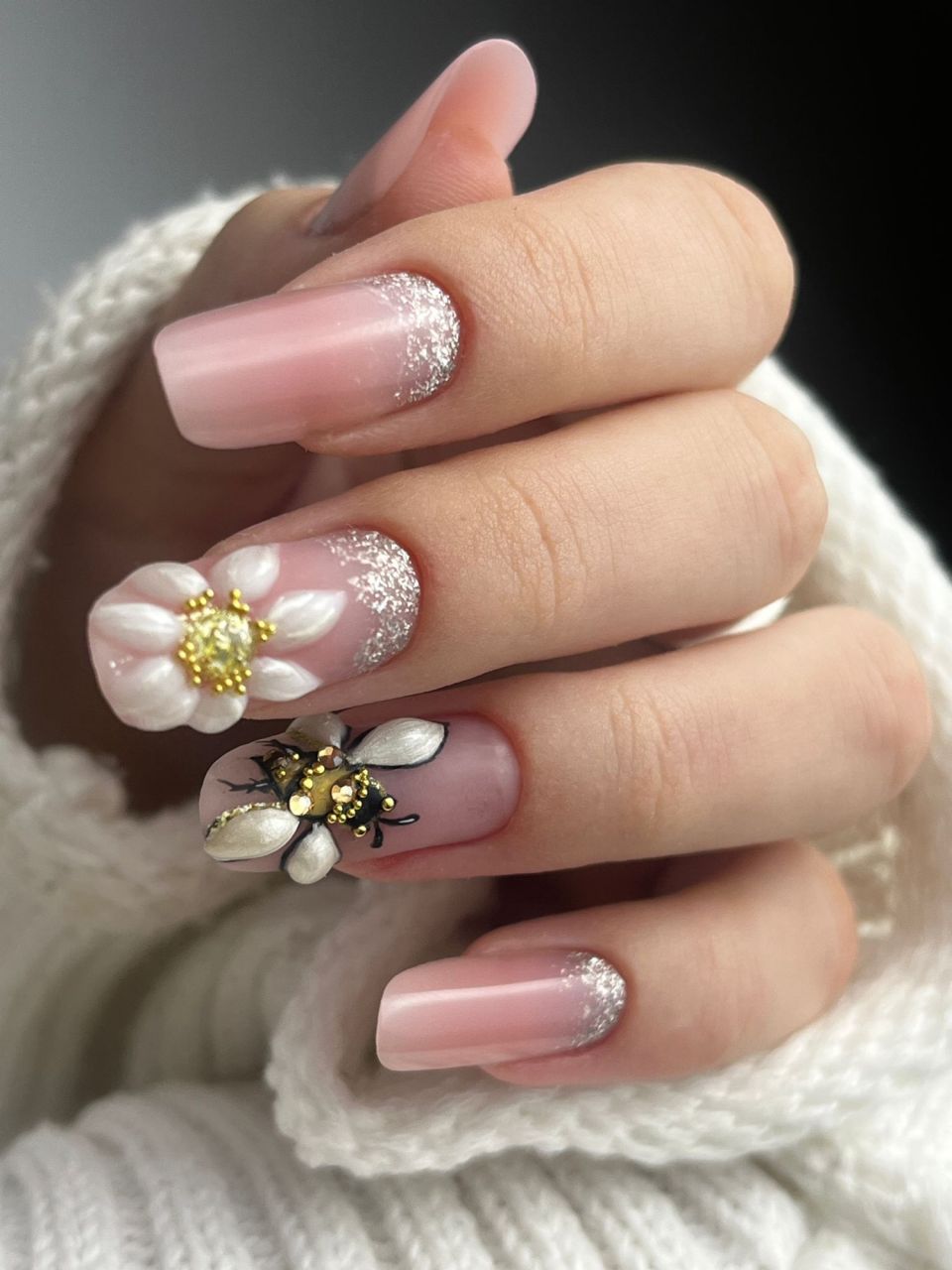 Manichiura constructie unghii cu gel made by Daniela Florentina - from Stailer