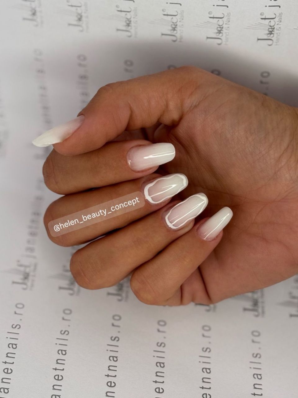 Manichiura Slim  - marime medie  made by Elena Helen - from Stailer