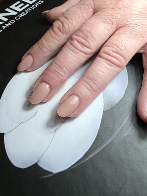 Intretinere unghii cu gel made by Alexandra Laudacescu - from Stailer