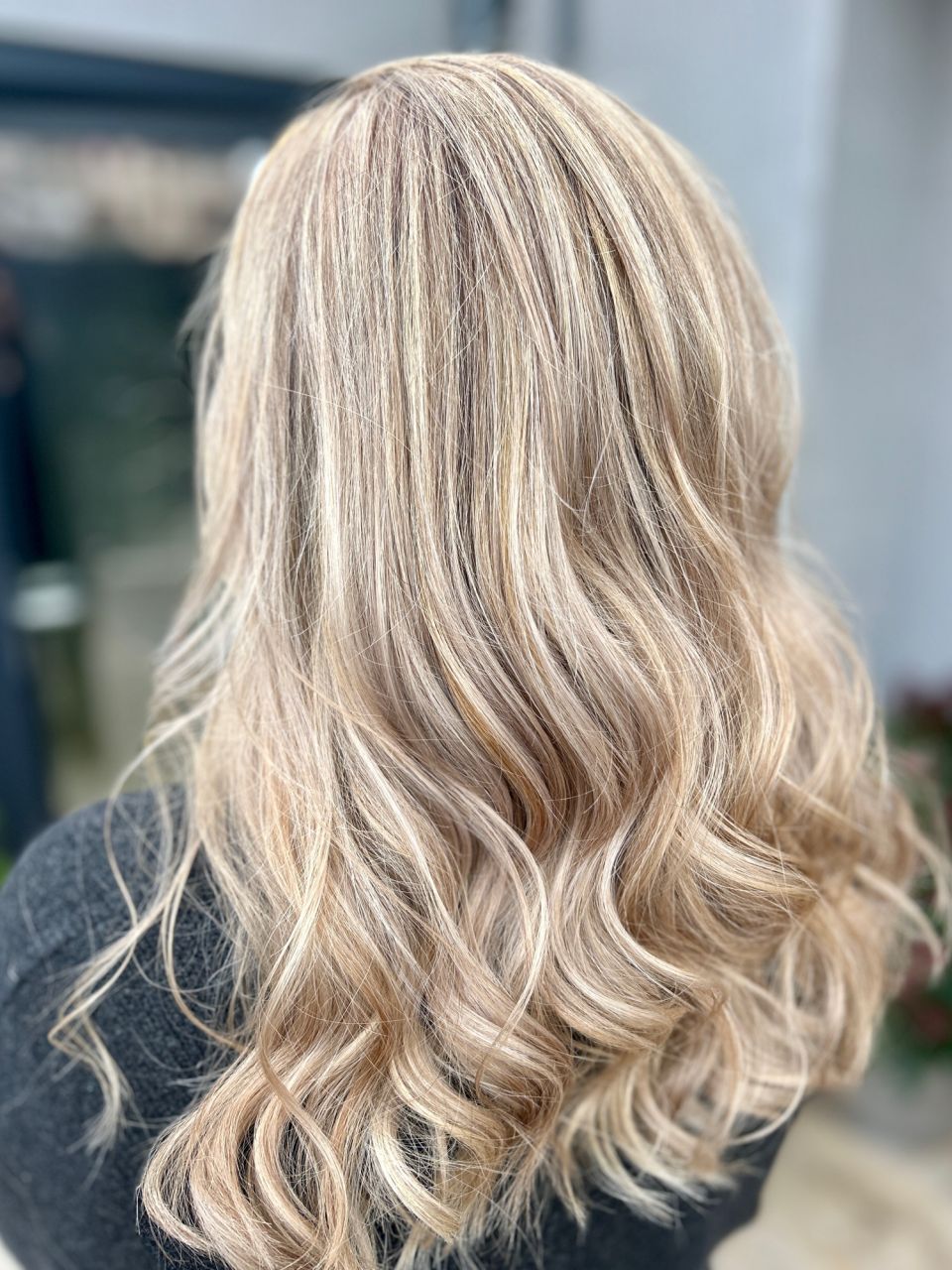 Vopsit balayage made by Marinela Lazar - from Stailer
