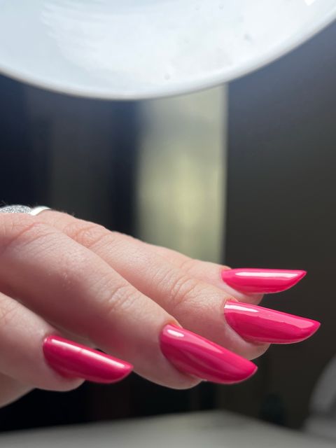 Manichiura constructie unghii cu gel made by Oana Crisan - from Stailer