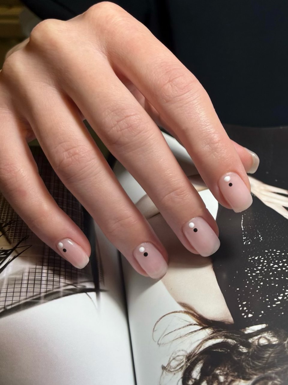 Manichiura cu oja semipermanenta made by Oana Crisan - from Stailer