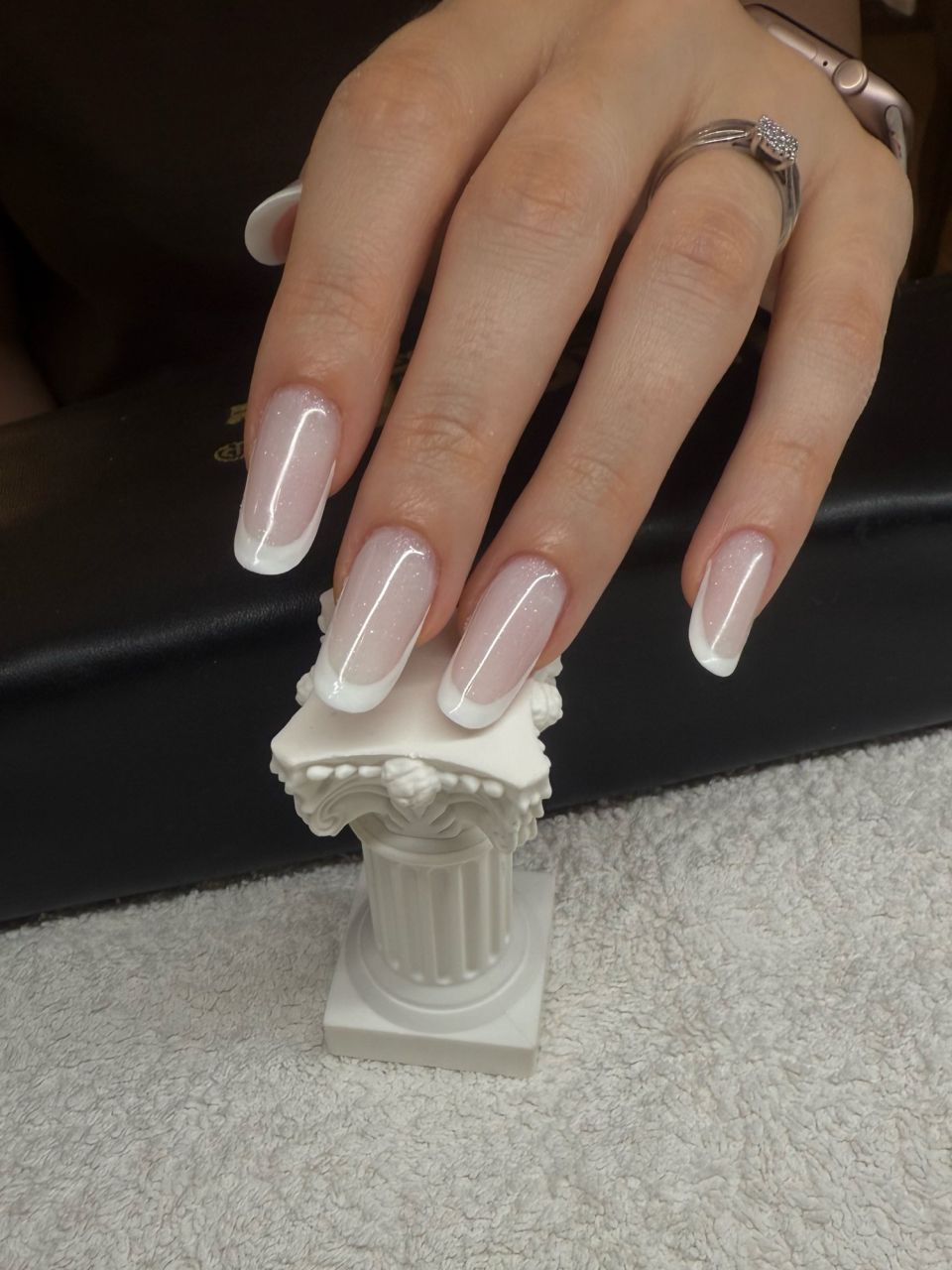 Manichiura constructie unghii cu gel – marime L made by Eva Silagyi - from Stailer Manichiura constructie unghii cu gel – marime L made by Eva Silagyi - from Stailer