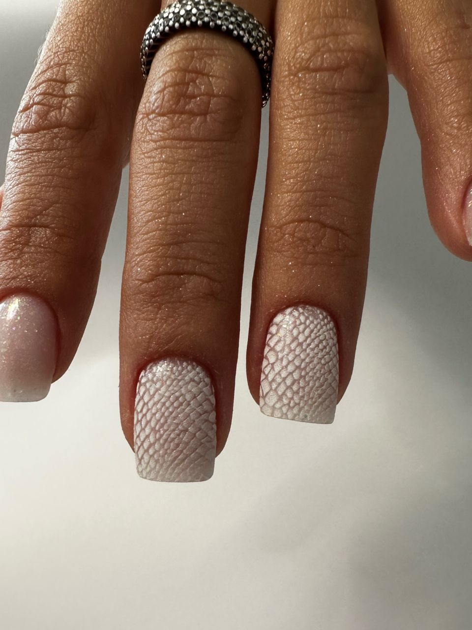 Intretinere unghii cu gel made by Irina Milas - from Stailer