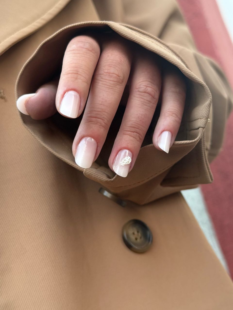 Manichiura constructie unghii cu gel - Slim made by Ariana Muresan - from Stailer
