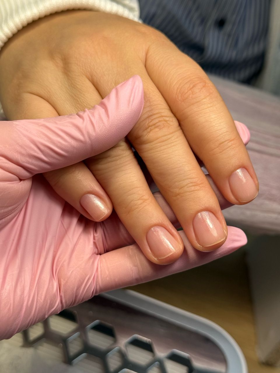 Manichiura clasica made by Tabita Andreea Virtan - from Stailer