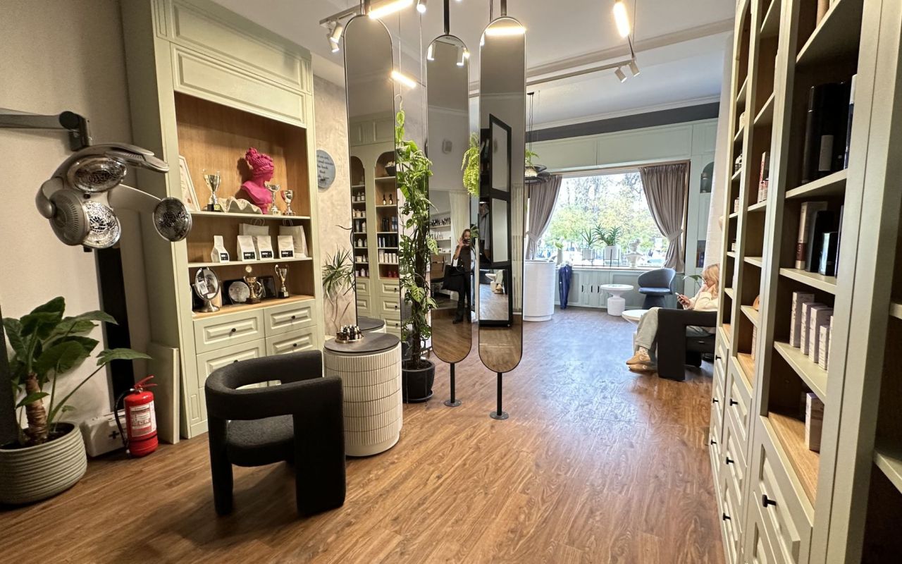 Catwalk by Ramona Mindru