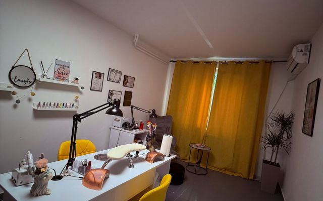 Smiles Beauty Bar